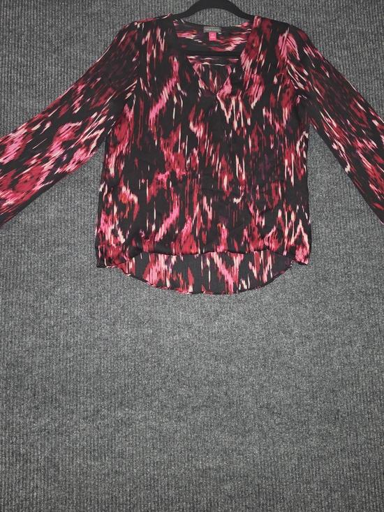 Vince Camuto Tops - Vince Camuto Black Blouse with Red & Pink Abstract Print